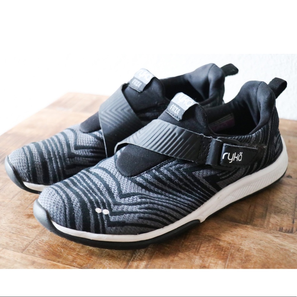❌SOLD❌WOMEN'S RYKA FAZE SHOE